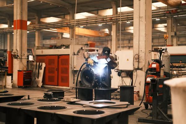 Manufacturing Companies in Ireland: How Modern Glass Machinery Is Improving Production Efficiency